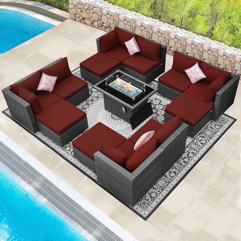 Ensemble de canapés d'extérieur sectionnels en osier gris FINCATI avec table et foyer