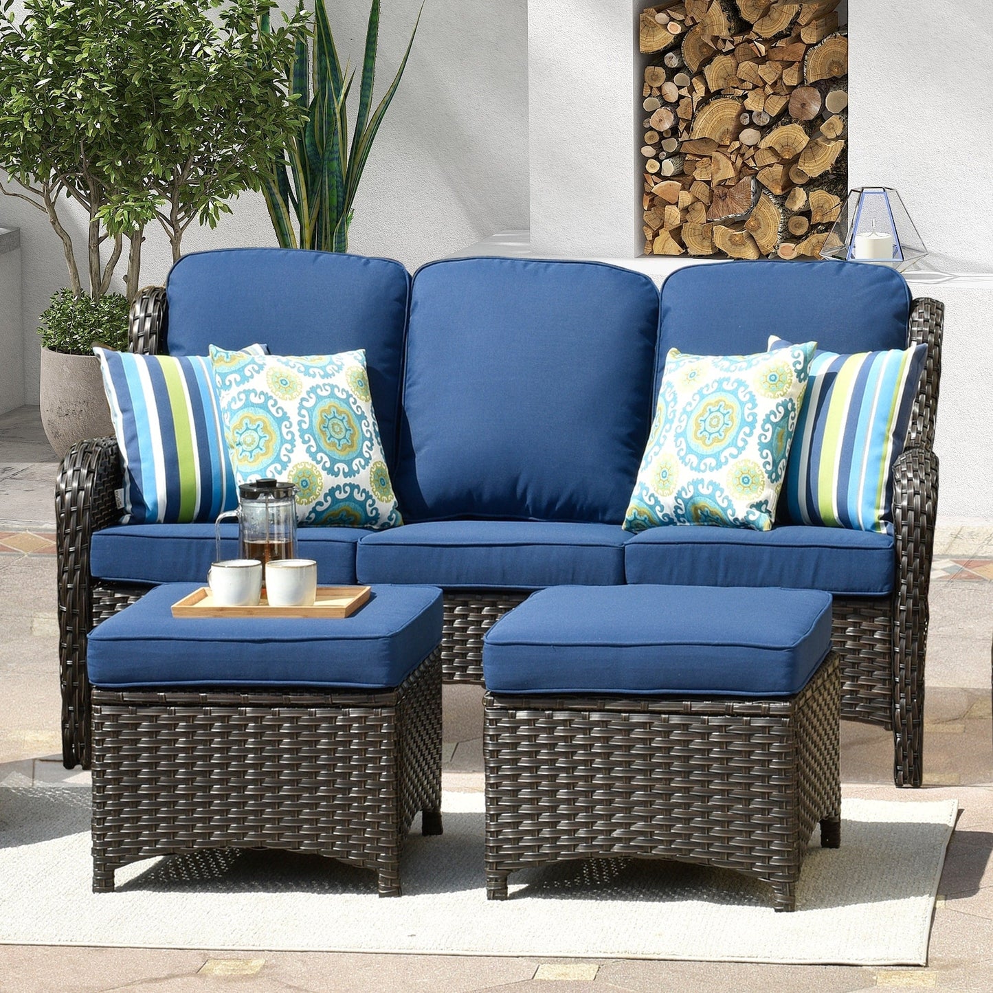 Canapé de patio 3 pièces en osier OVIOS avec poufs