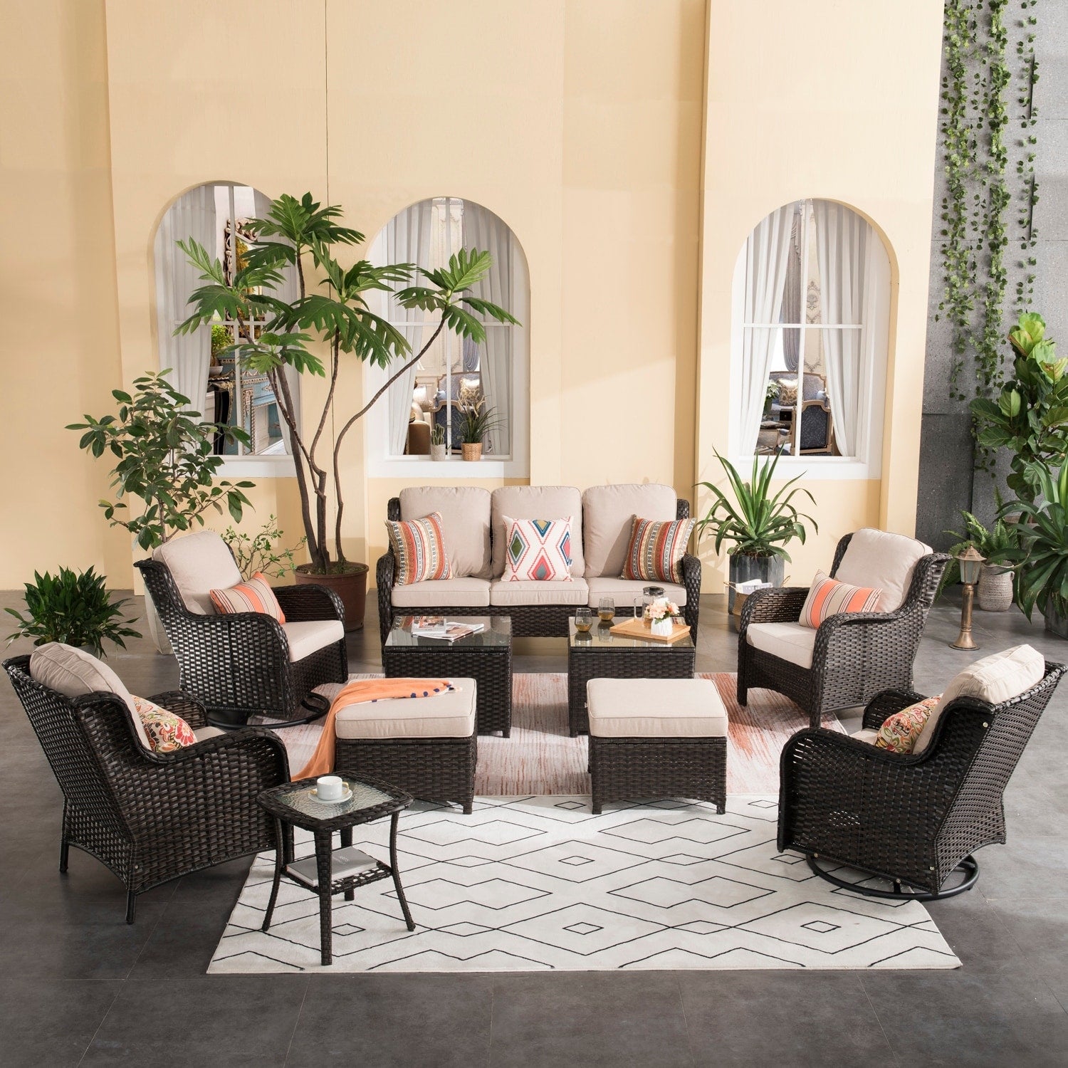 Ensemble de 10 chaises pivotantes de patio OVIOS avec tables