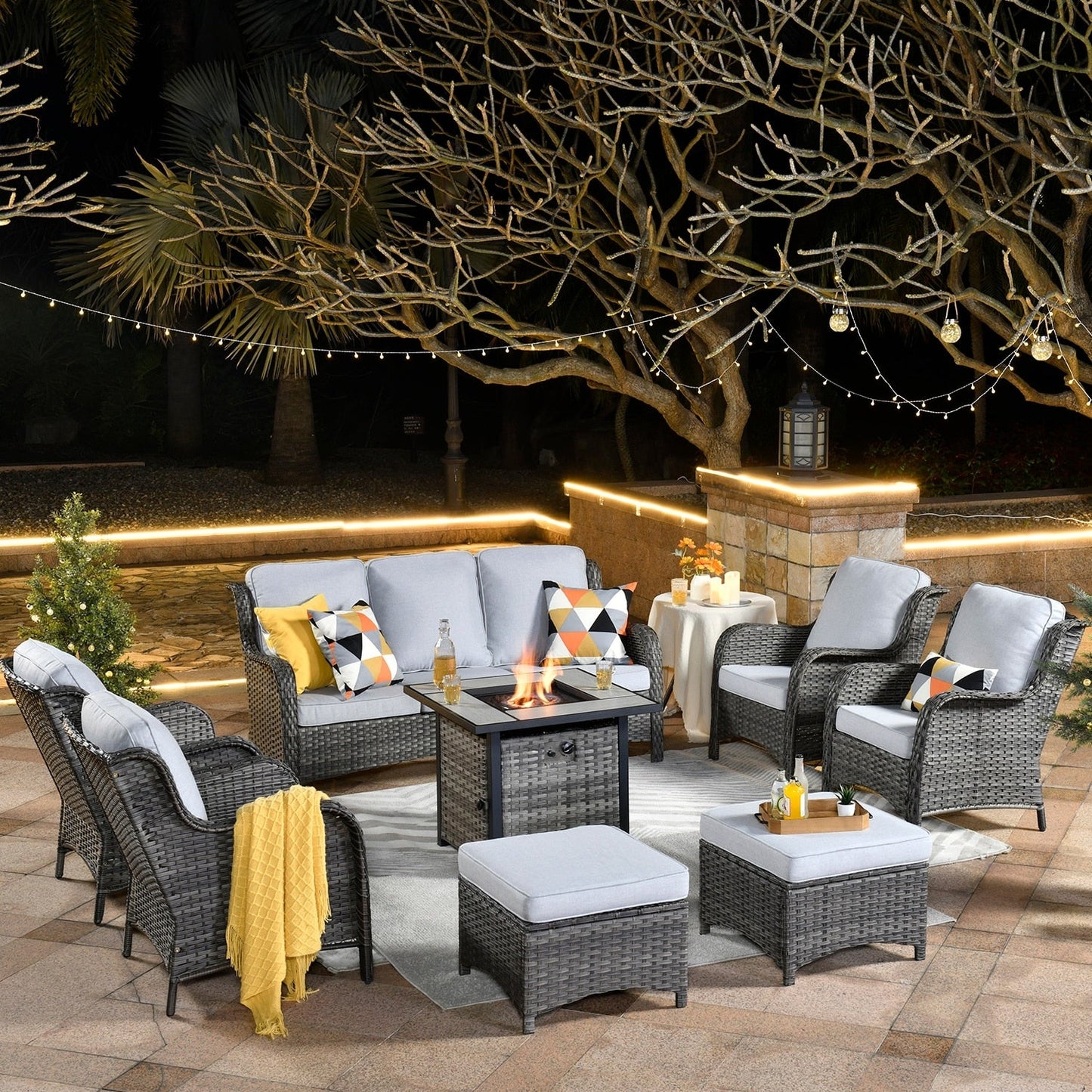 Ensemble de meubles de patio OVIOS en osier gris 8 pièces avec foyer