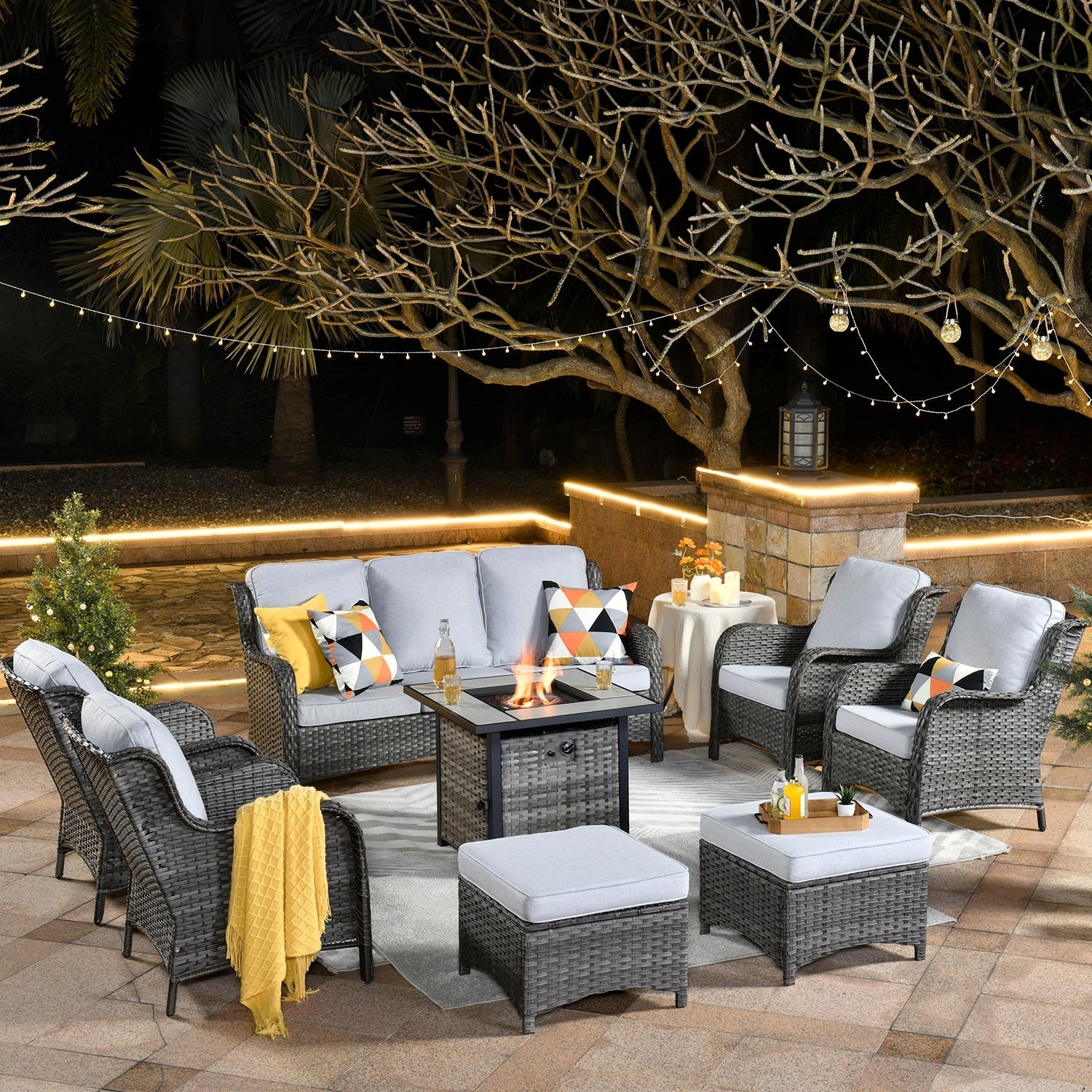 Ensemble de meubles de patio OVIOS en osier gris 8 pièces avec foyer