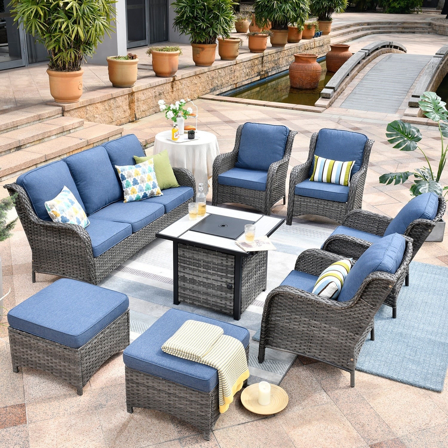 Ensemble de meubles de patio OVIOS en osier gris 8 pièces avec foyer