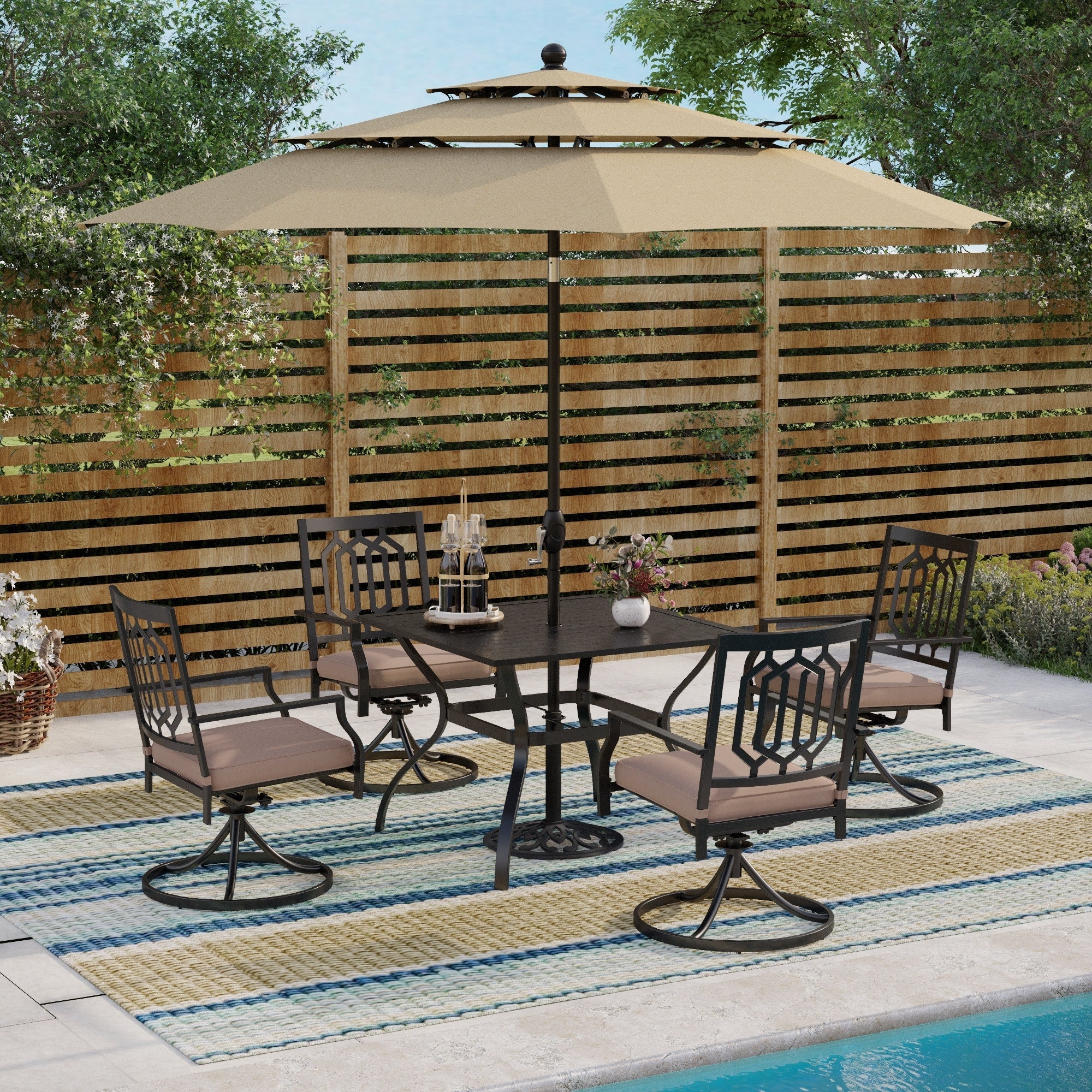 Ensemble de salle à manger de patio MAISON ARTS 5 pièces avec parasol rond de 10 pieds, 4 chaises de salle à manger pivotantes avec coussin et table de patio à lattes en acier