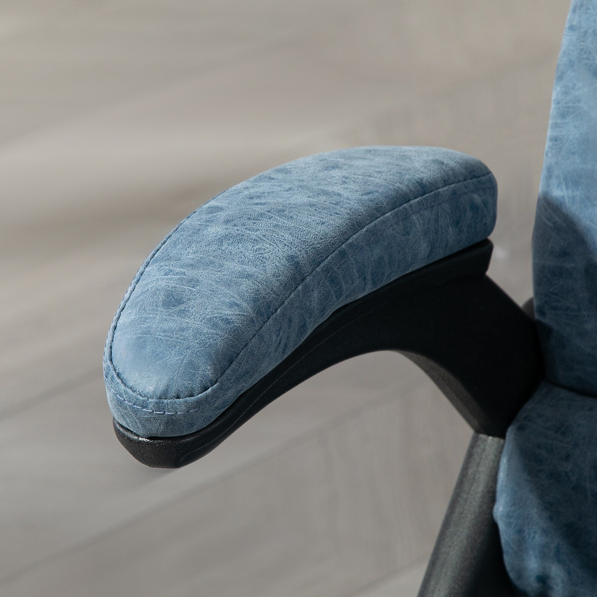 Fauteuil de bureau inclinable pivotant à 360° en cuir PU avec massage par vibrations, chauffage lombaire et hauteur réglable