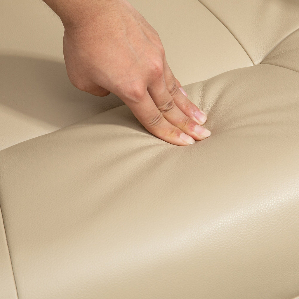 Fauteuil inclinable pivotant en cuir synthétique avec base en bois, accoudoirs rembourrés et inclinaison manuelle