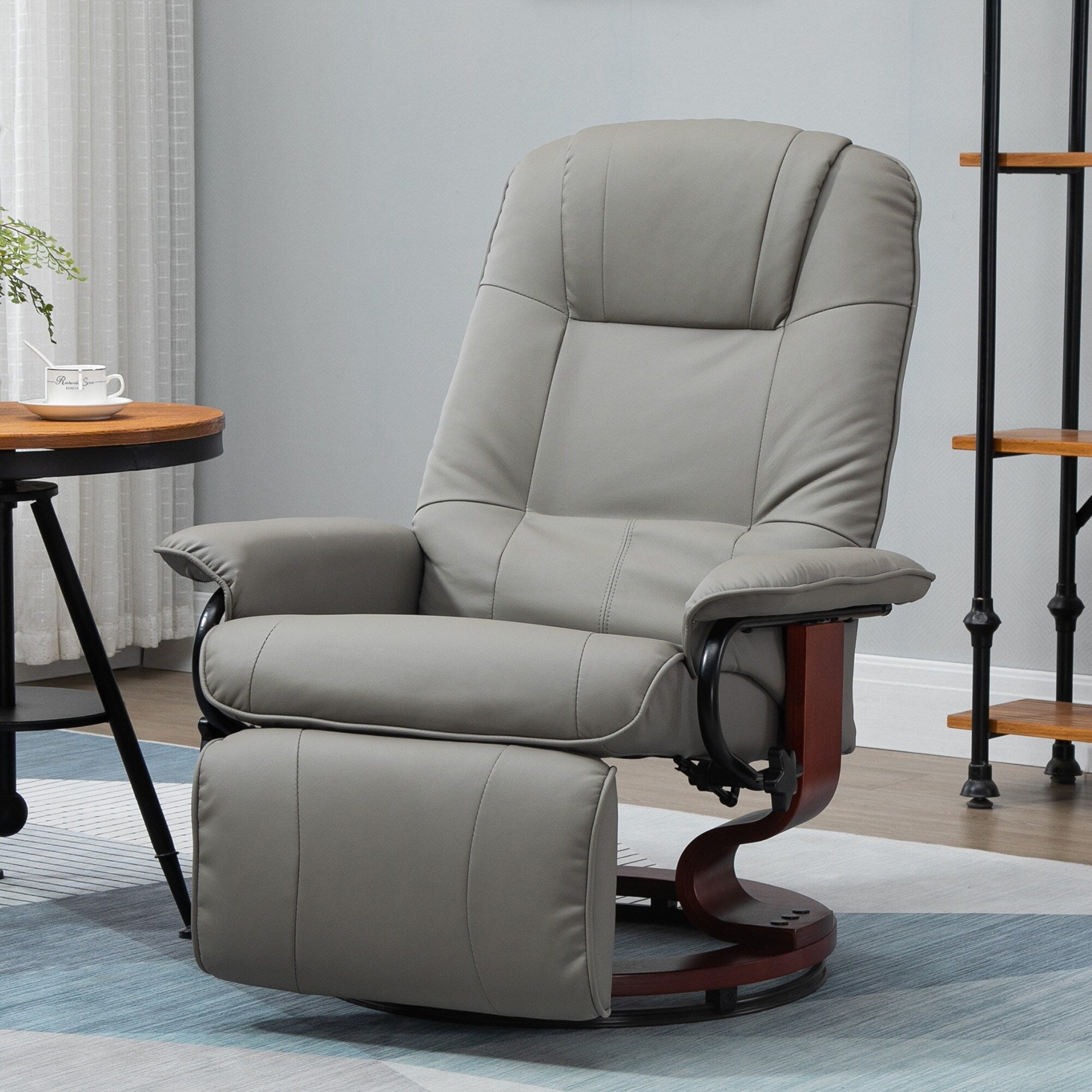 Fauteuil inclinable pivotant en cuir synthétique avec base en bois, accoudoirs rembourrés et inclinaison manuelle