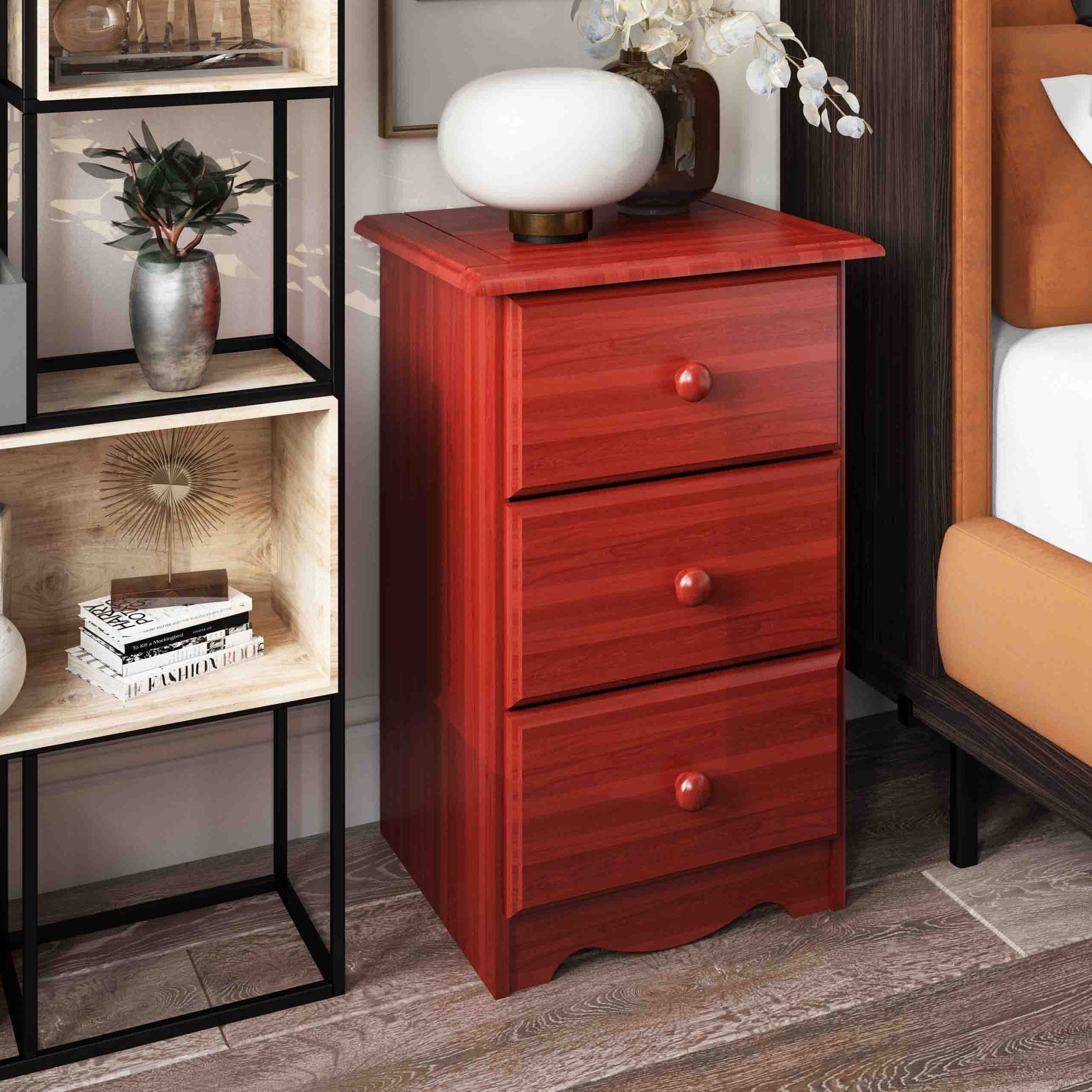 Table de chevet 3 tiroirs 100 % bois massif avec boutons en métal ou en bois de Palace Imports