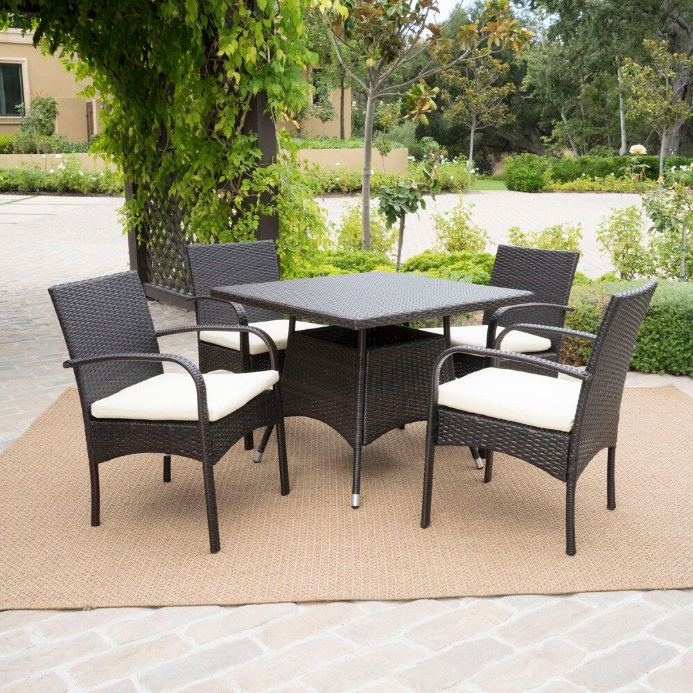 Ensemble de salle à manger d'extérieur Patterson 5 pièces en osier avec coussins par Christopher Knight Home