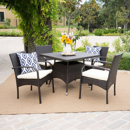 Ensemble de salle à manger d'extérieur Patterson 5 pièces en osier avec coussins par Christopher Knight Home