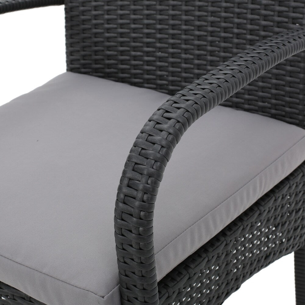 Ensemble de salle à manger d'extérieur Patterson 5 pièces en osier avec coussins par Christopher Knight Home