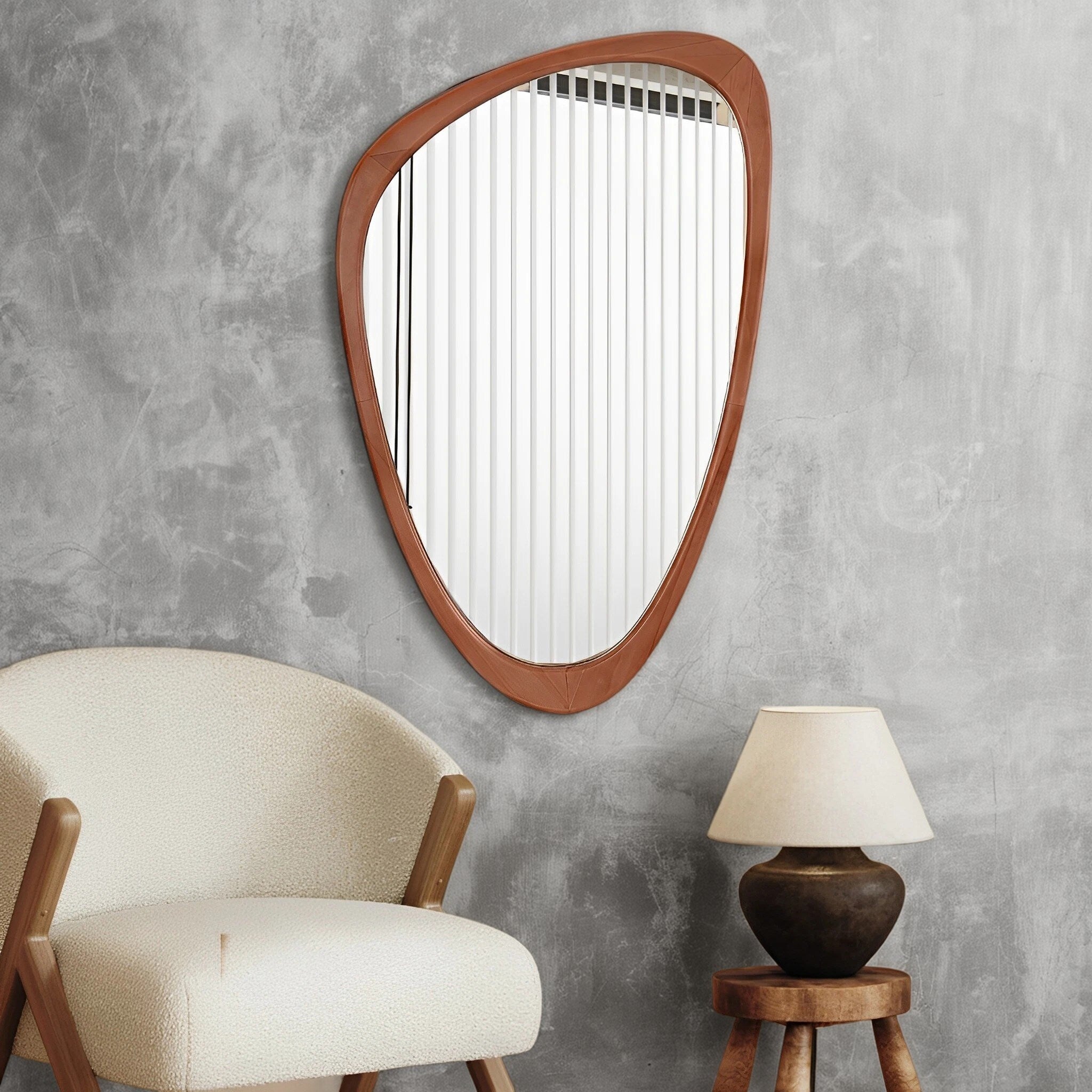 Miroir mural asymétrique en forme de pavé avec cadre en pin