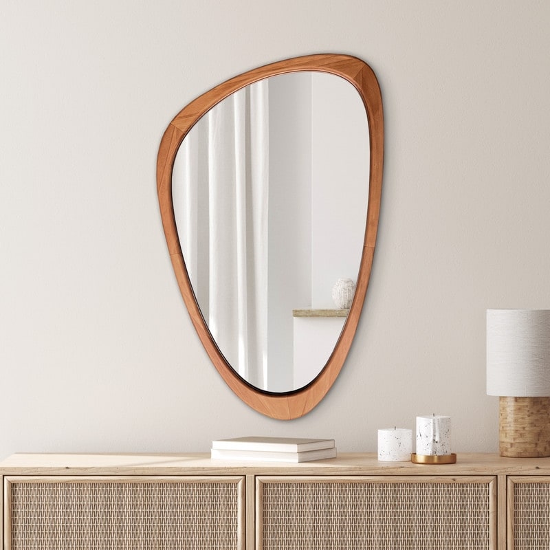 Miroir mural asymétrique en forme de pavé avec cadre en pin