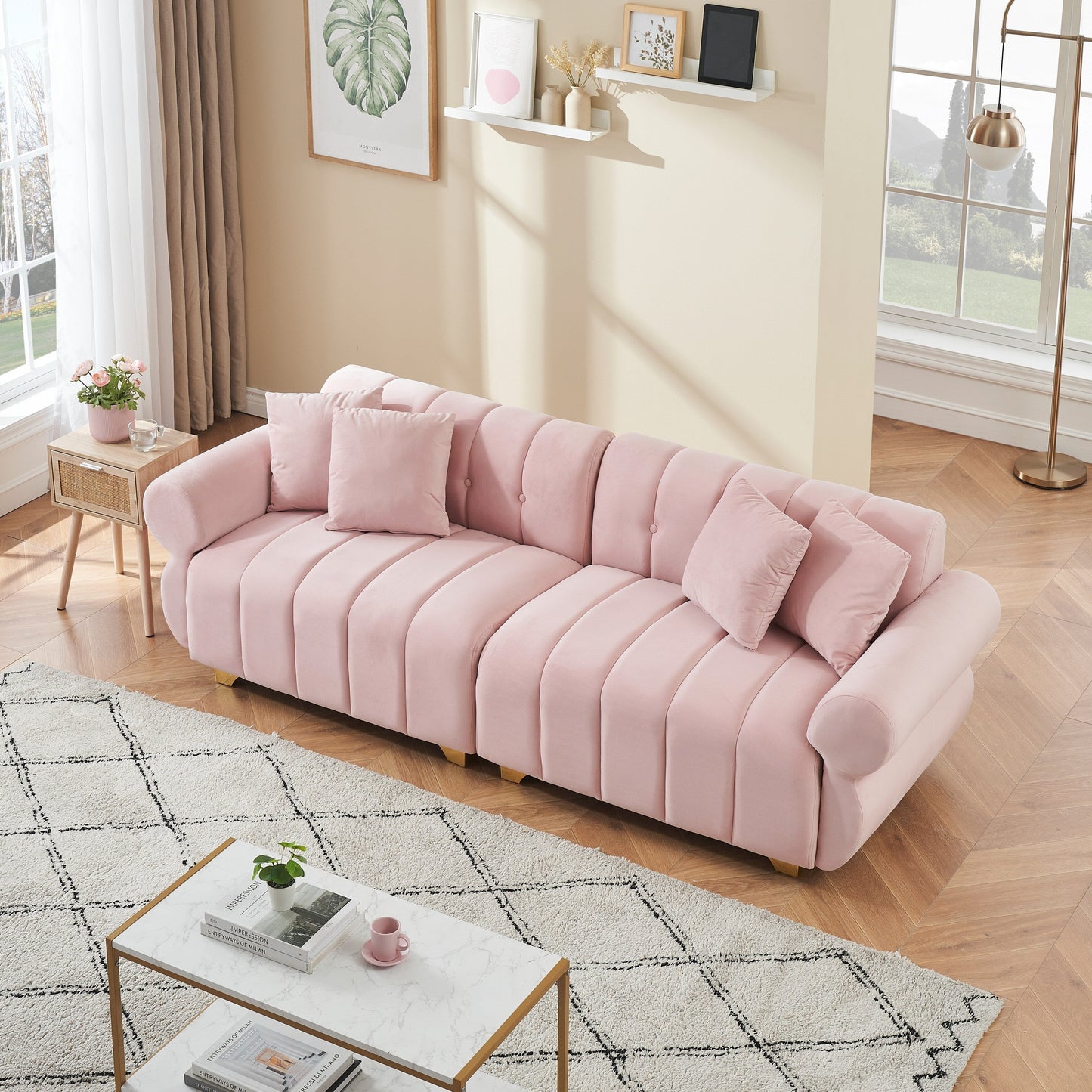 Canapé 3 places en velours rose avec coussins à ressorts