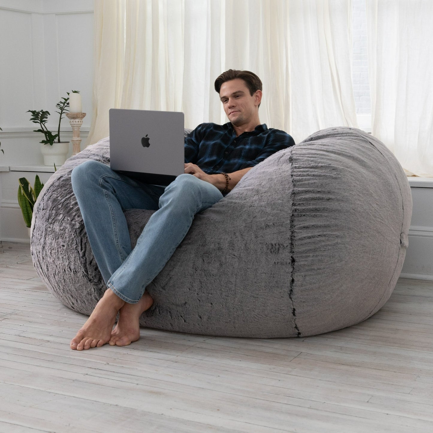 Pouf causeuse en fausse fourrure - 64 - Gris loup