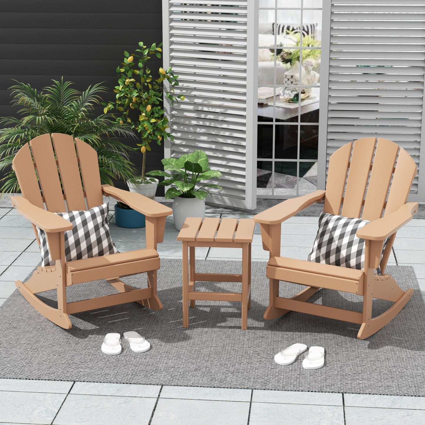 Chaises à bascule d'extérieur Polytrends Laguna en PEHD toutes saisons avec table d'appoint (ensemble de 3 pièces)
