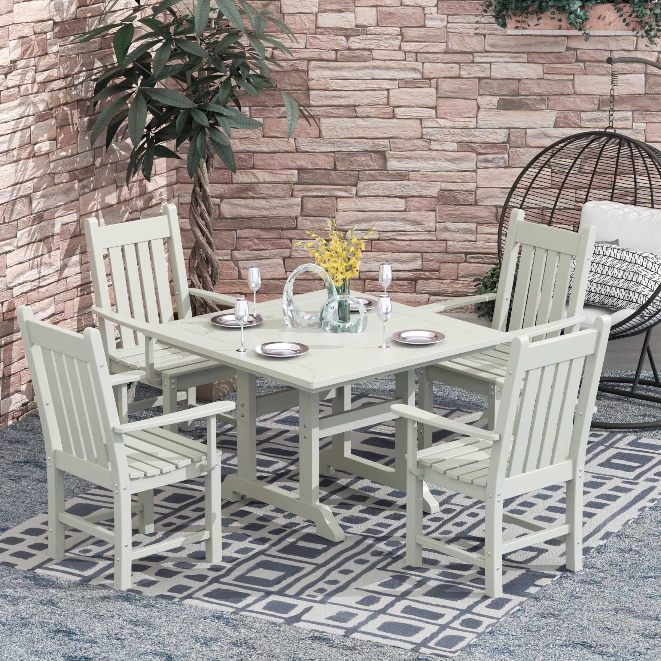 Ensemble de salle à manger d'extérieur Polytrends Laguna en PEHD, toutes saisons, avec table carrée et fauteuils (ensemble de 5 pièces)