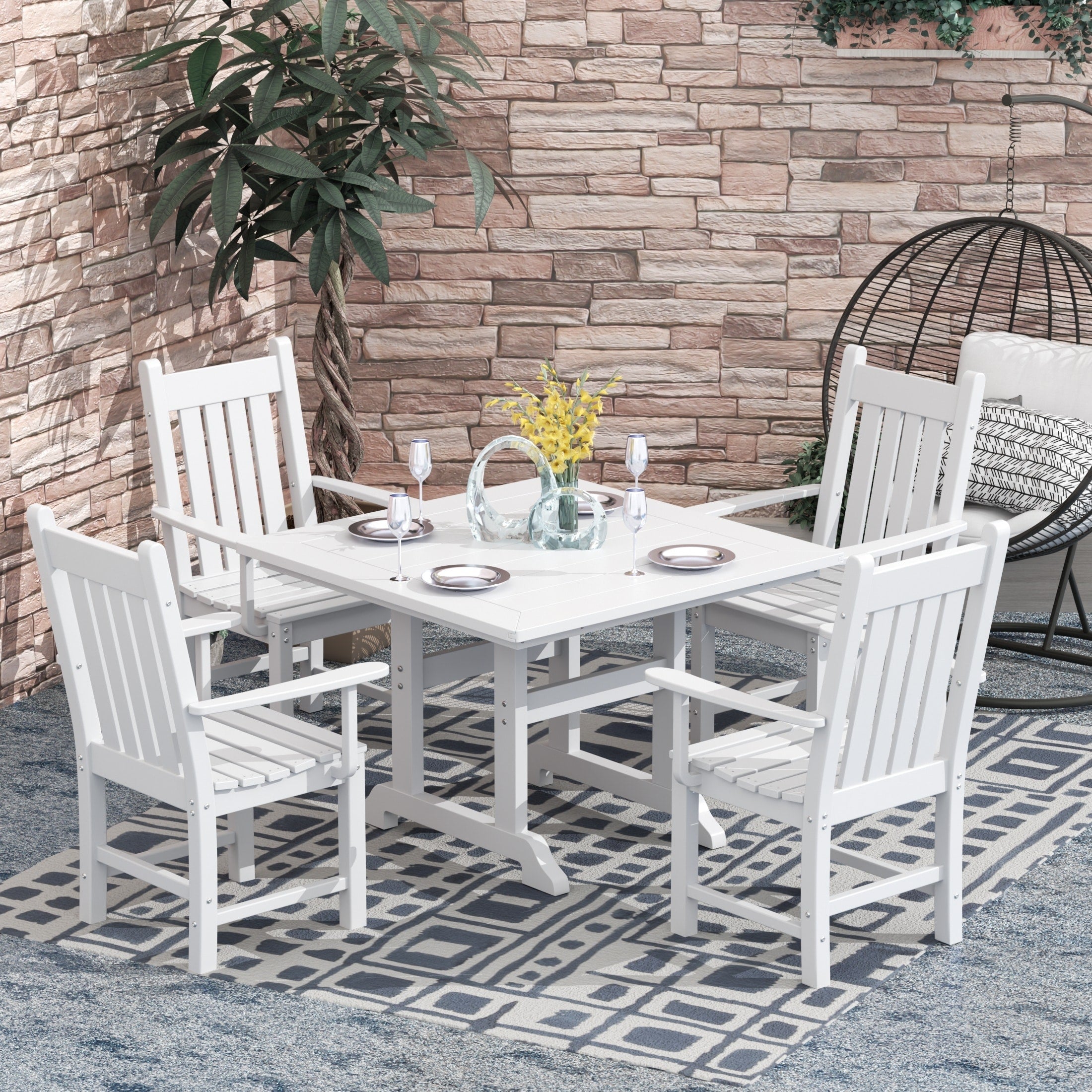 Ensemble de salle à manger d'extérieur Polytrends Laguna en PEHD, toutes saisons, avec table carrée et fauteuils (ensemble de 5 pièces)