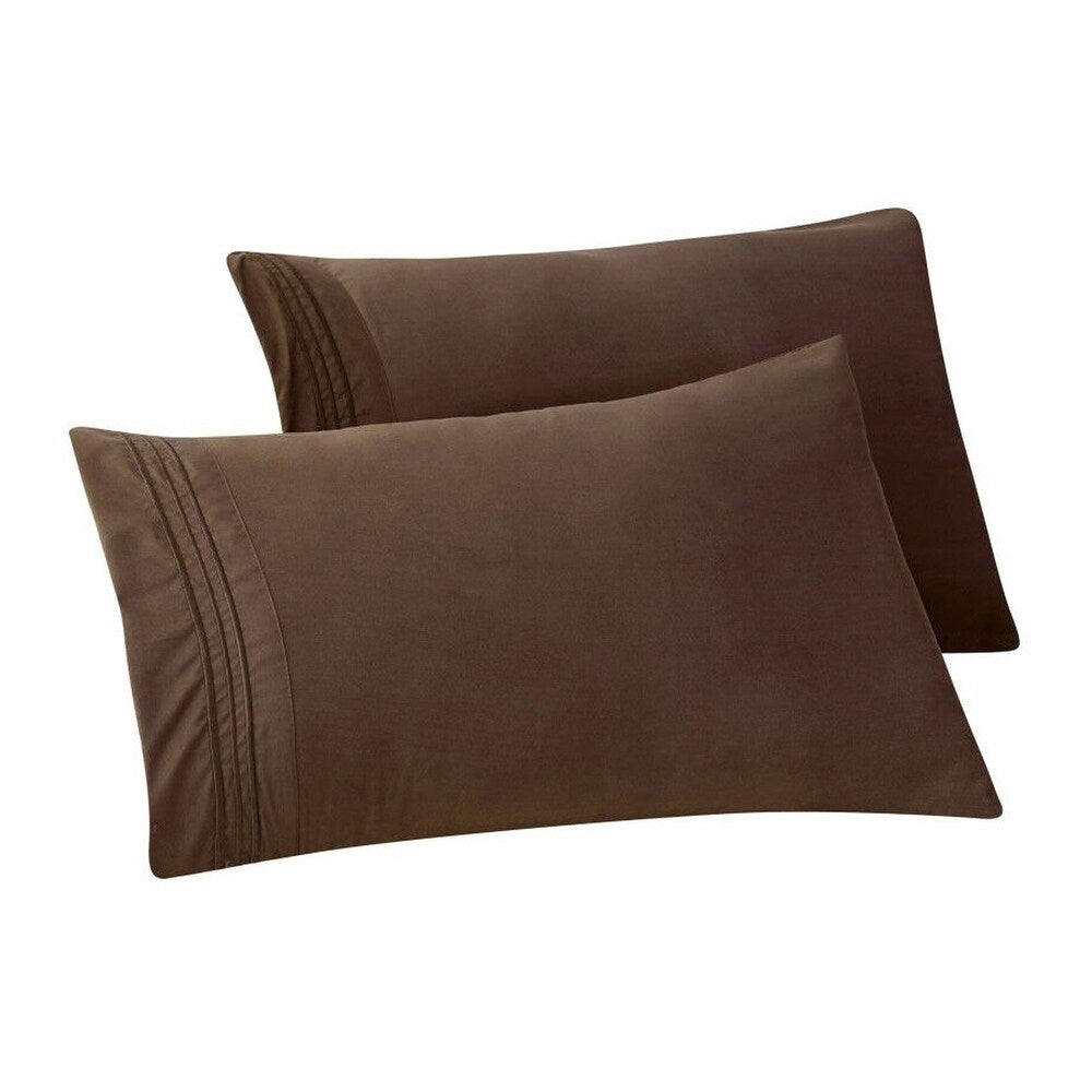 Taies d'oreiller Porch &amp; Den Briggs résistantes aux plis et à la décoloration (lot de 2)