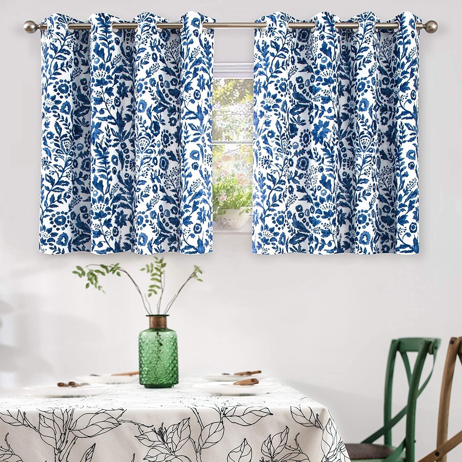 Paire de rideaux occultants doublés à motif floral aquarelle Porch &amp; Den Ouzel