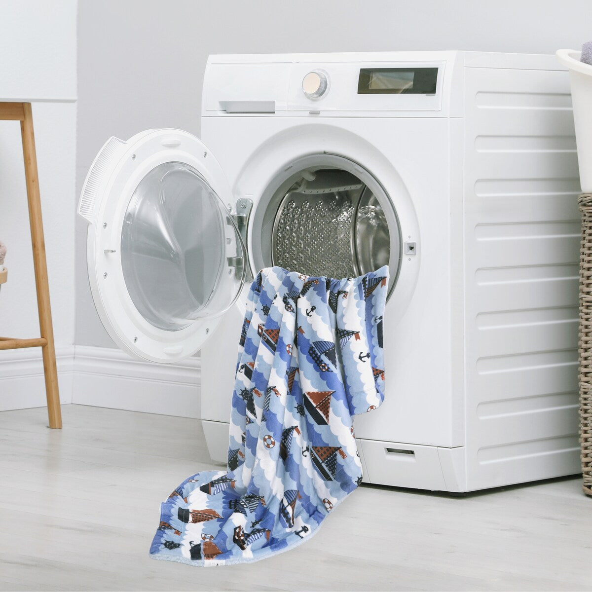 Couverture en flanelle polaire imprimée Sherpa pour enfants, 40 x 50 pouces, motif bateau à voile nautique, base blanche