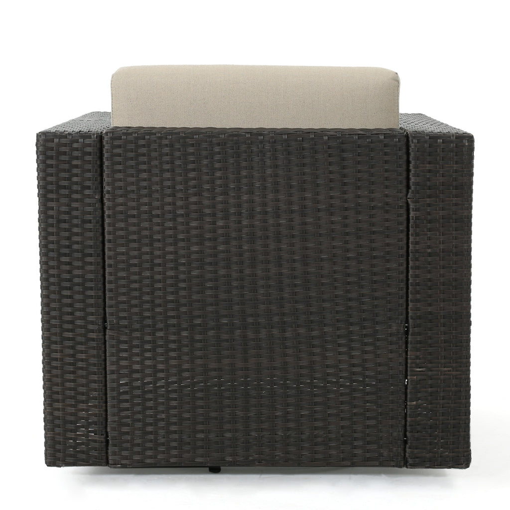 Fauteuil club pivotant d'extérieur en osier Puerta par Christopher Knight Home