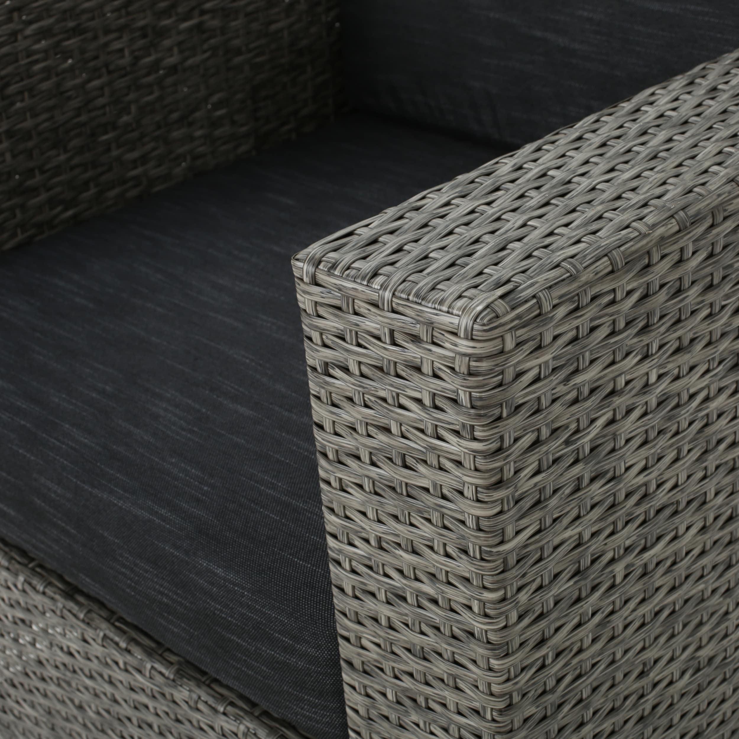 Fauteuil club pivotant d'extérieur en osier Puerta par Christopher Knight Home
