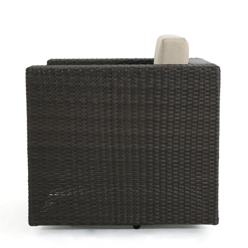 Fauteuil club pivotant d'extérieur en osier Puerta par Christopher Knight Home