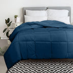 Couette Royale King - Couette toutes saisons en duvet synthétique - Couette matelassée légère (King, bleu marine)