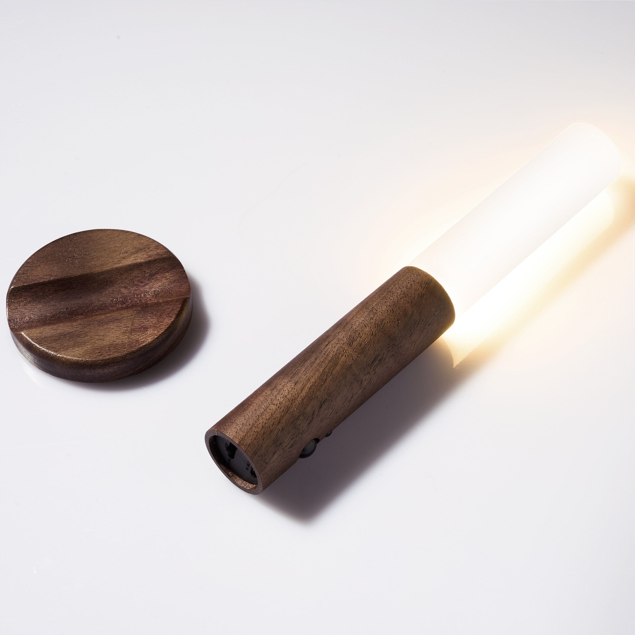 Applique murale magnétique rechargeable avec détecteur de mouvement et veilleuse LED
