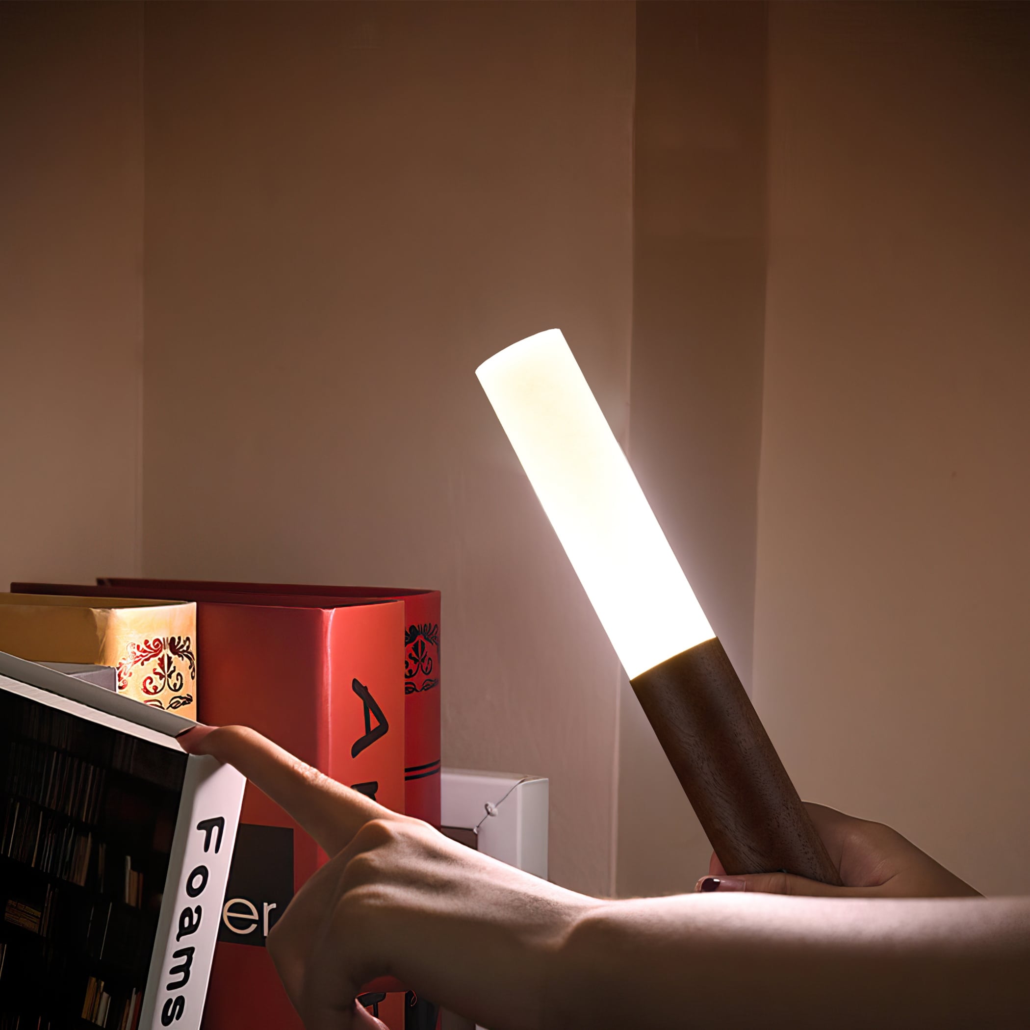 Applique murale magnétique rechargeable avec détecteur de mouvement et veilleuse LED