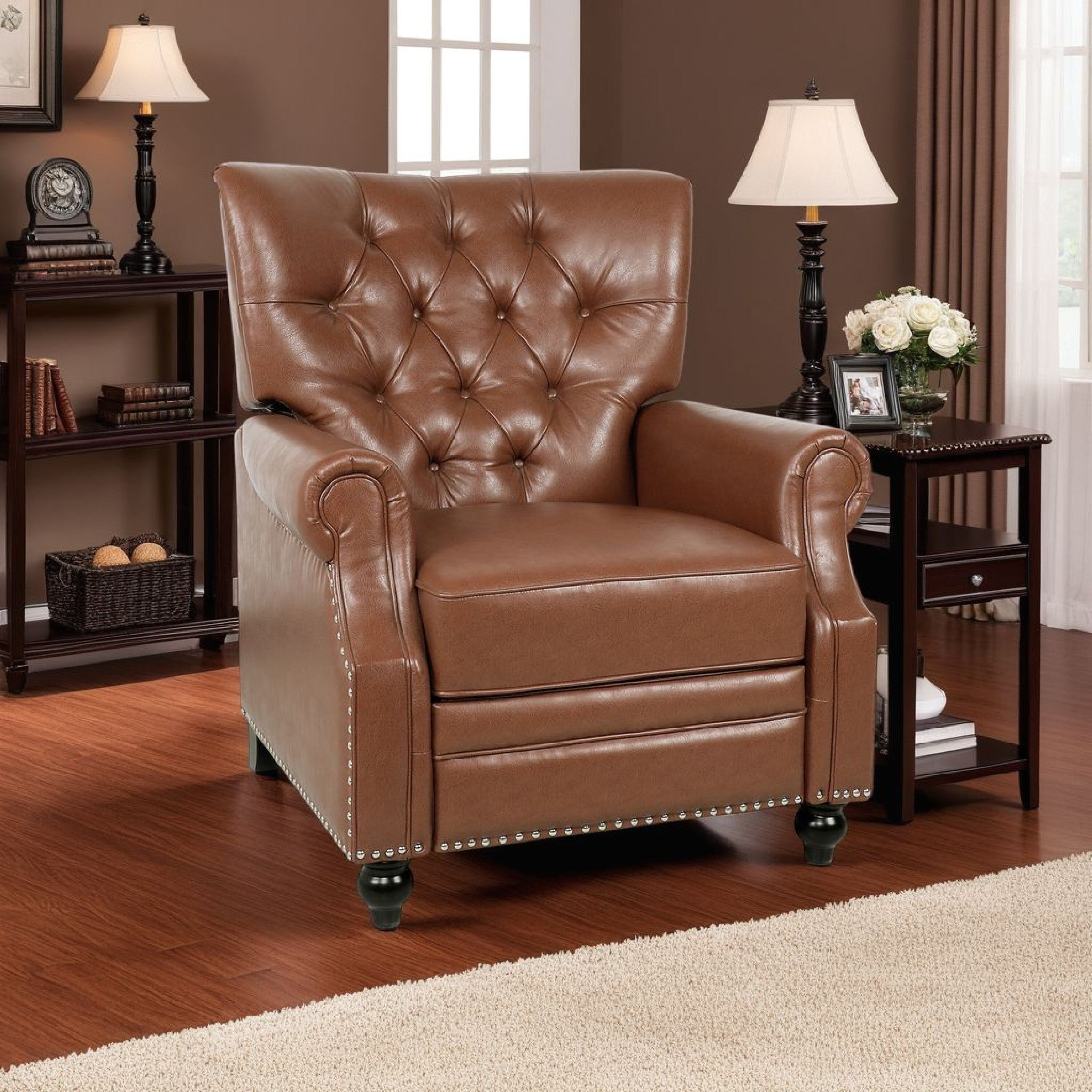 Fauteuil inclinable, pieds tournés, similicuir capitonné marron clair