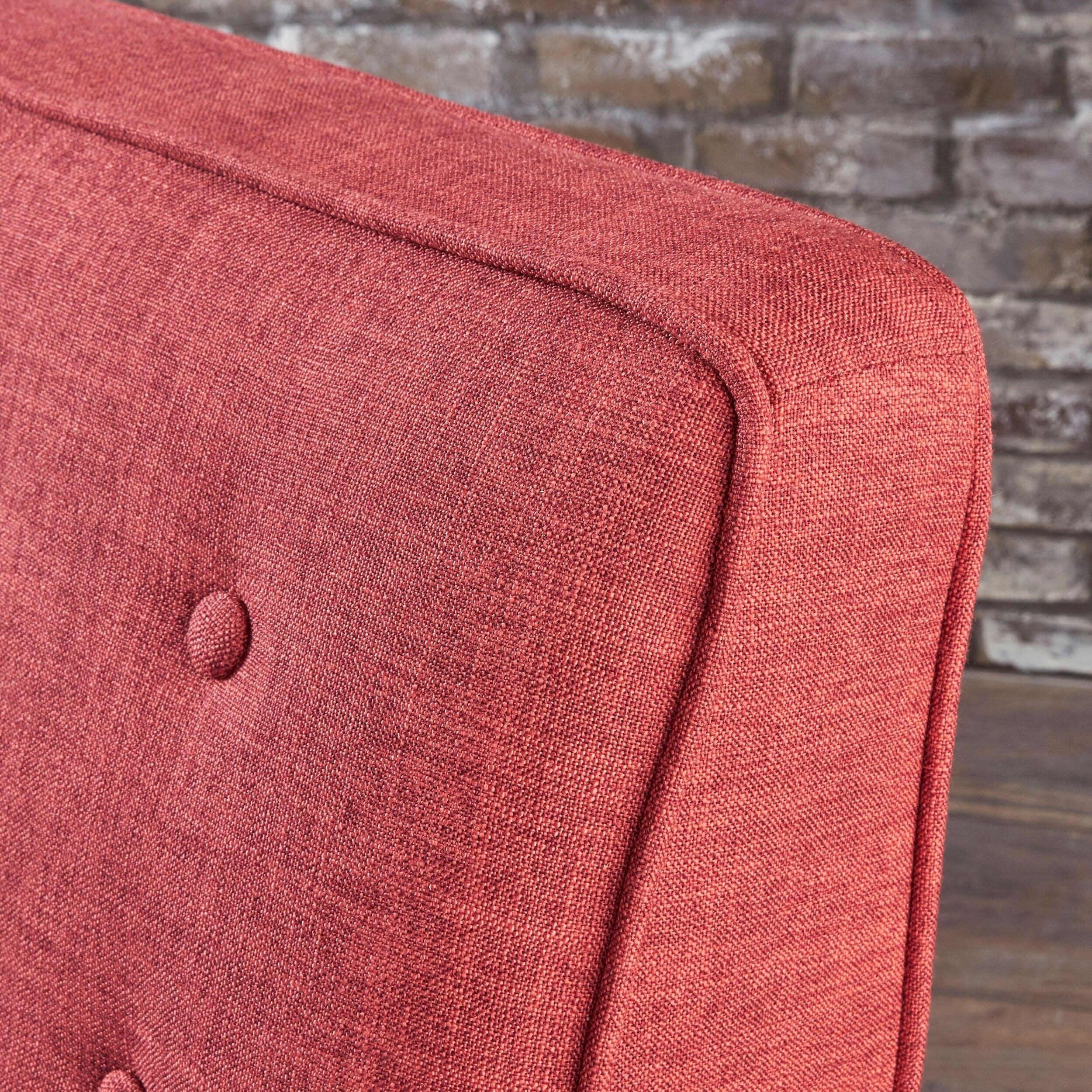 Fauteuil inclinable rembourré en tissu rouge style milieu du siècle avec repose-pieds, dossier capitonné et pieds en hêtre