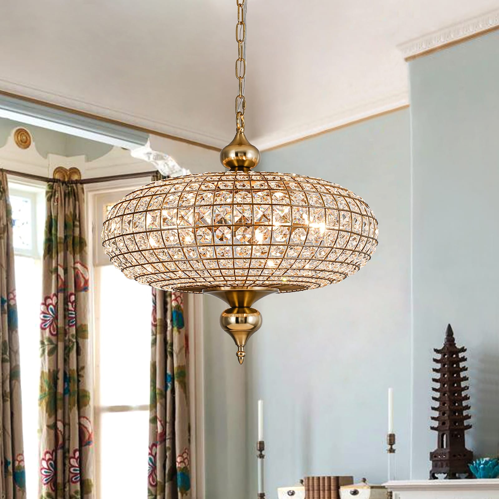Lustre rétro français à 4 ou 5 lumières en laiton antique avec globe en cristal et suspension pour îlot de cuisine