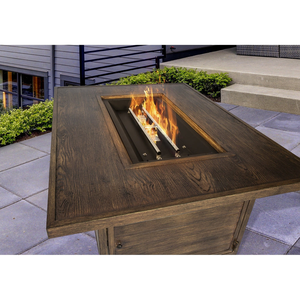Ensemble de 5 sièges d'extérieur en osier et grès Rio Vista avec table et foyer