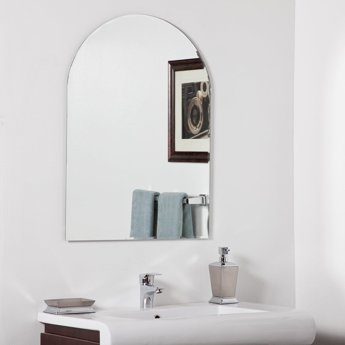 Miroir de salle de bain moderne sans cadre Rita Arch