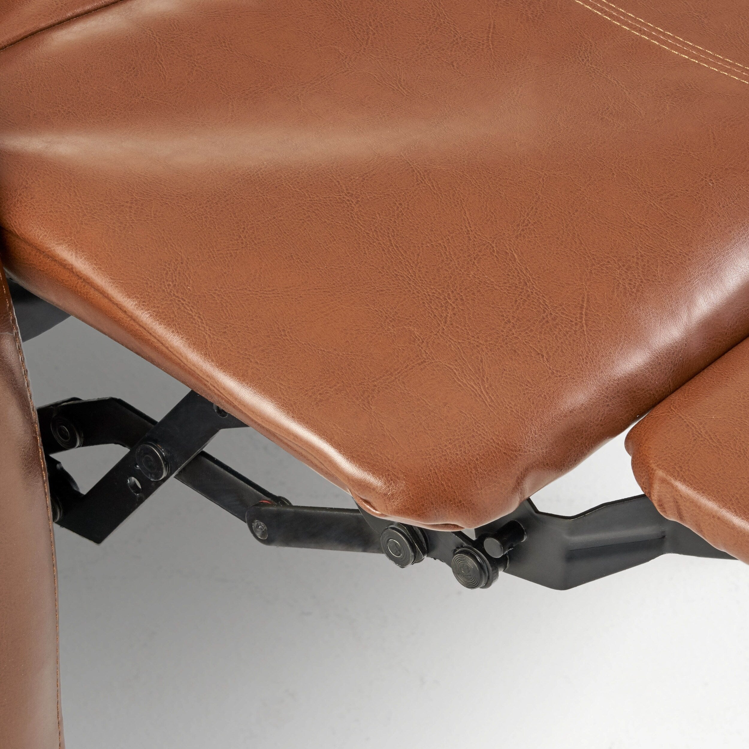 Fauteuil inclinable standard en similicuir de 33,5 po de large, marron