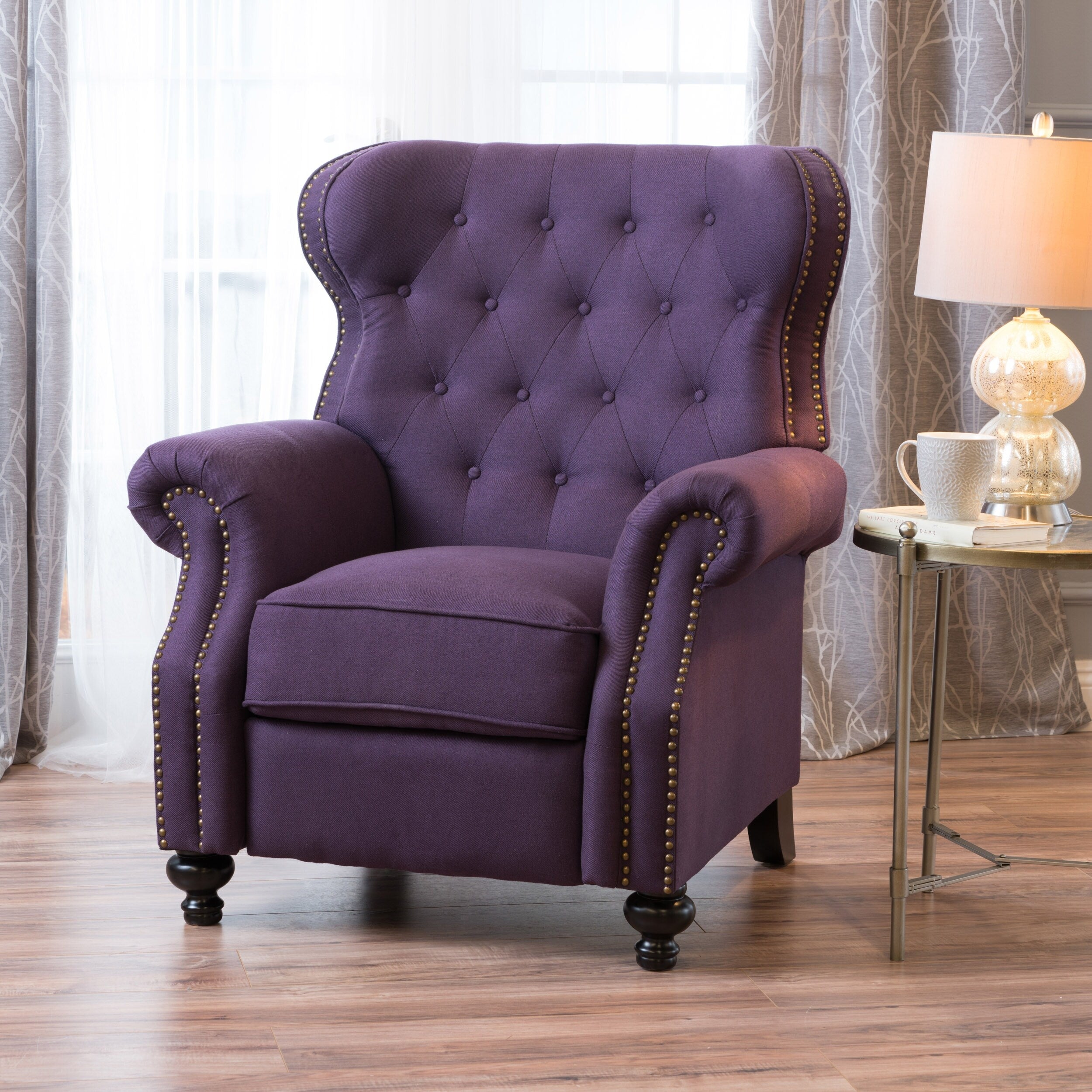 Fauteuil inclinable à dossier relevable avec accoudoirs roulés de Roomfitters, profitez d'un confort cocooning