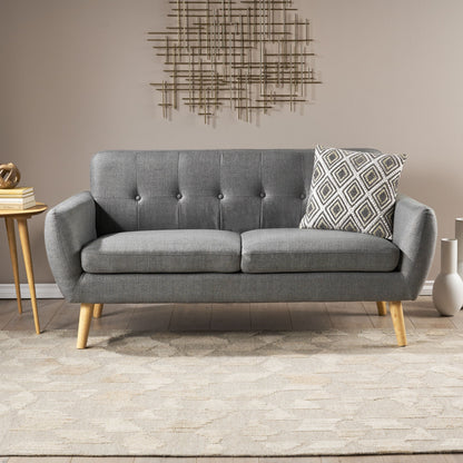 Charmant canapé causeuse compact Roomfitters avec dossier capitonné et coutures gaufrées pour petits espaces, recouvert de tissu doux