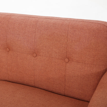 Charmant canapé causeuse compact Roomfitters avec dossier capitonné et coutures gaufrées pour petits espaces, recouvert de tissu doux
