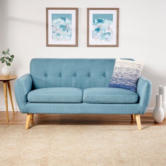 Charmant canapé causeuse compact Roomfitters avec dossier capitonné et coutures gaufrées pour petits espaces, recouvert de tissu doux