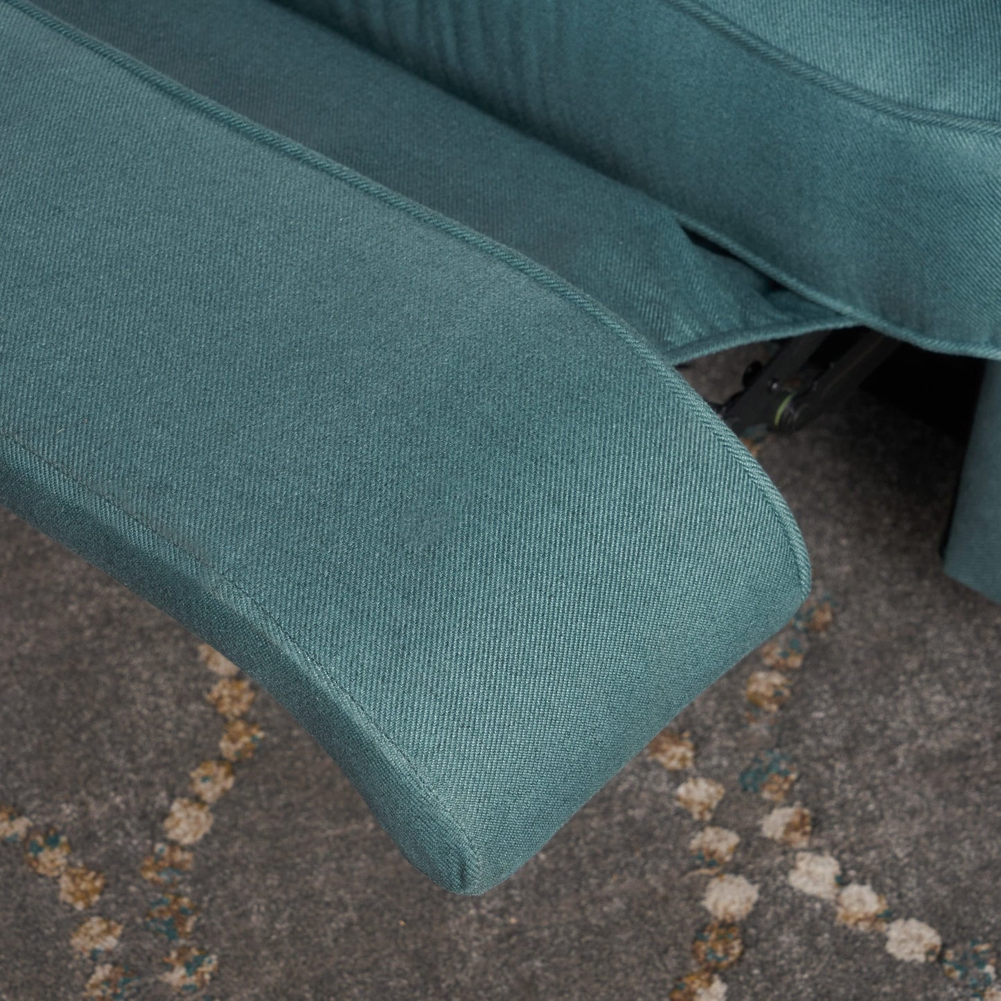 Fauteuil inclinable électrique Roomfitters avec touches cuivrées et revêtement moelleux, fauteuil de salon confortable, bleu sarcelle