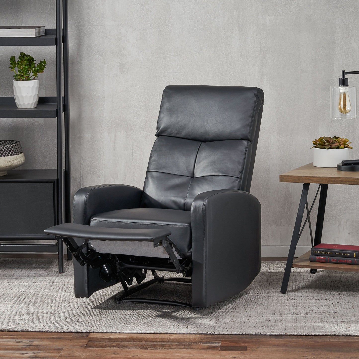 Fauteuil inclinable manuel standard en similicuir Roomfitters avec mécanisme d'inclinaison fluide, coussins confortables, design classique, noir