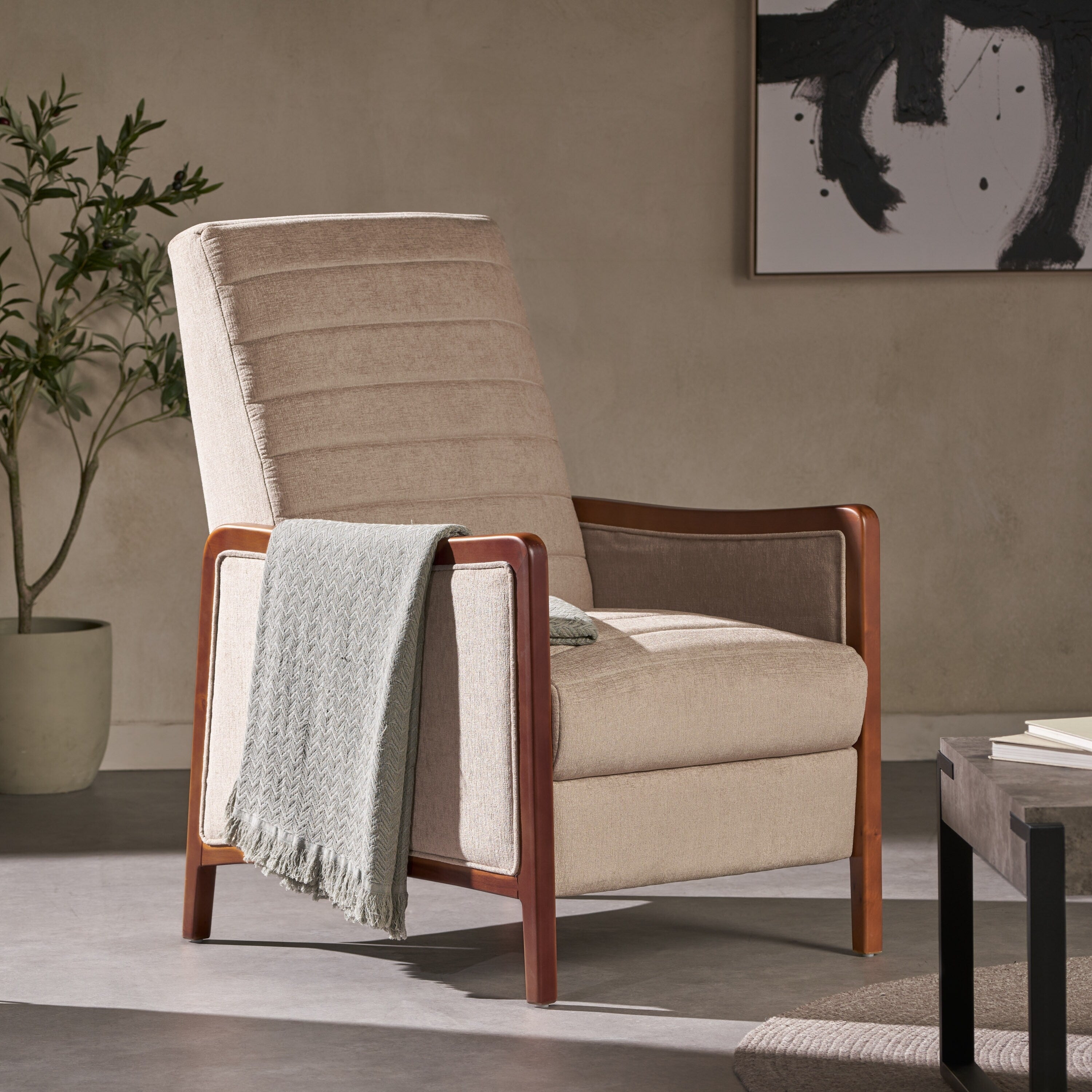 Fauteuil inclinable en tissu moderne du milieu du siècle, avec coutures en bois et dossier relevable, élégant fauteuil inclinable pour le salon.