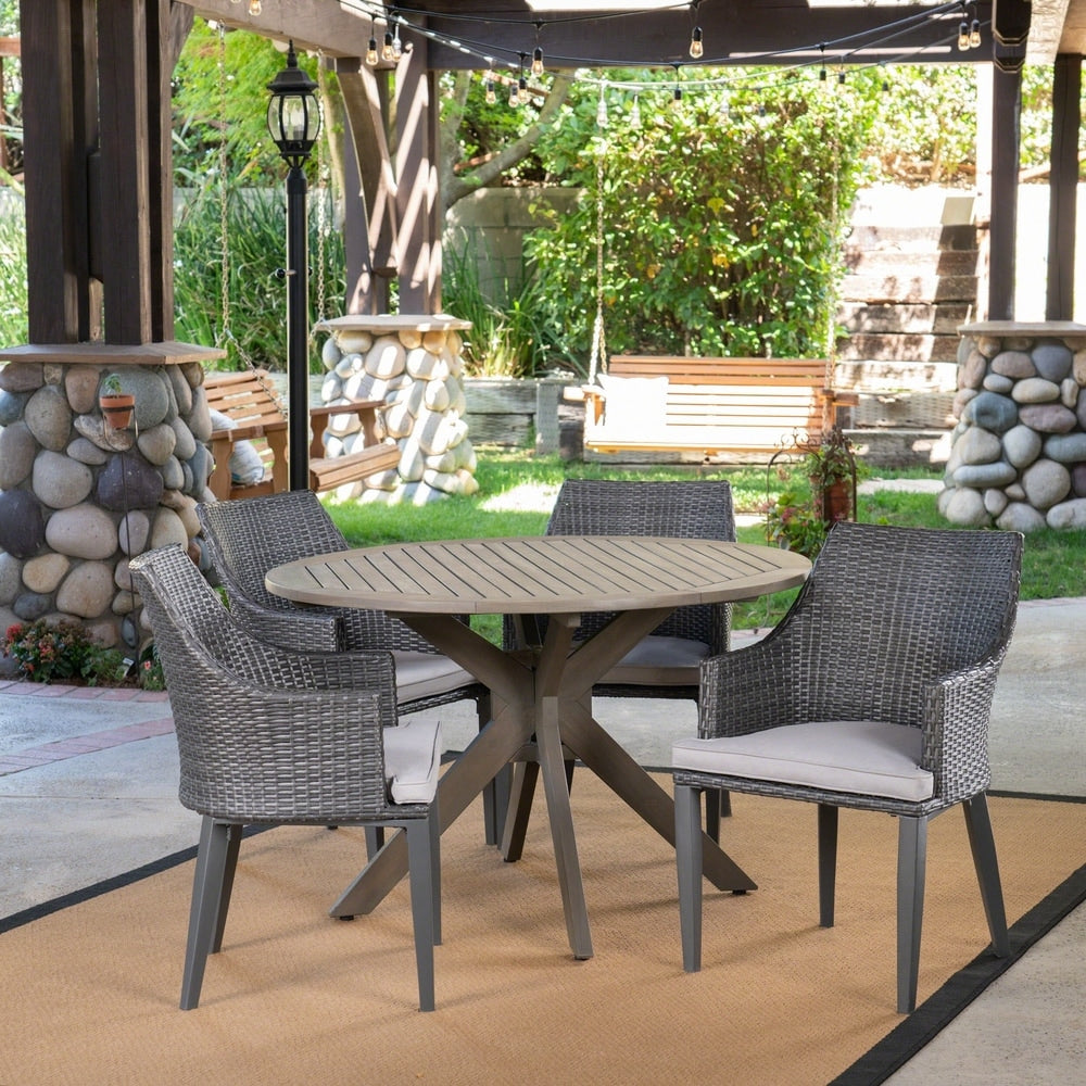Ensemble de salle à manger d'extérieur rond en osier Ryan 5 pièces avec coussins par Christopher Knight Home
