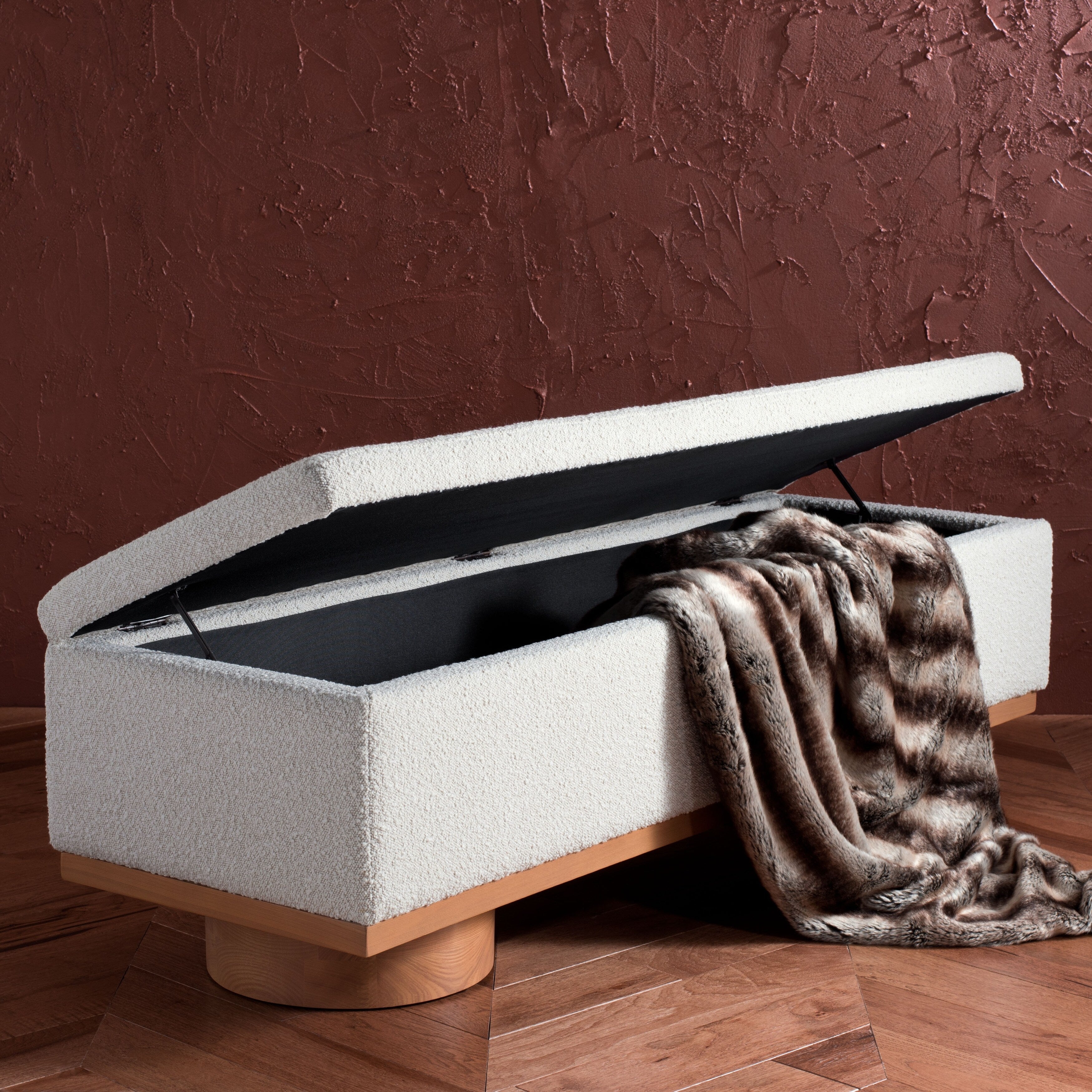 Banc de rangement SAFAVIEH Couture Sunneva Boucle - 61 po L x 20 po P x 19 po H - 61 L x 20 P x 19 H