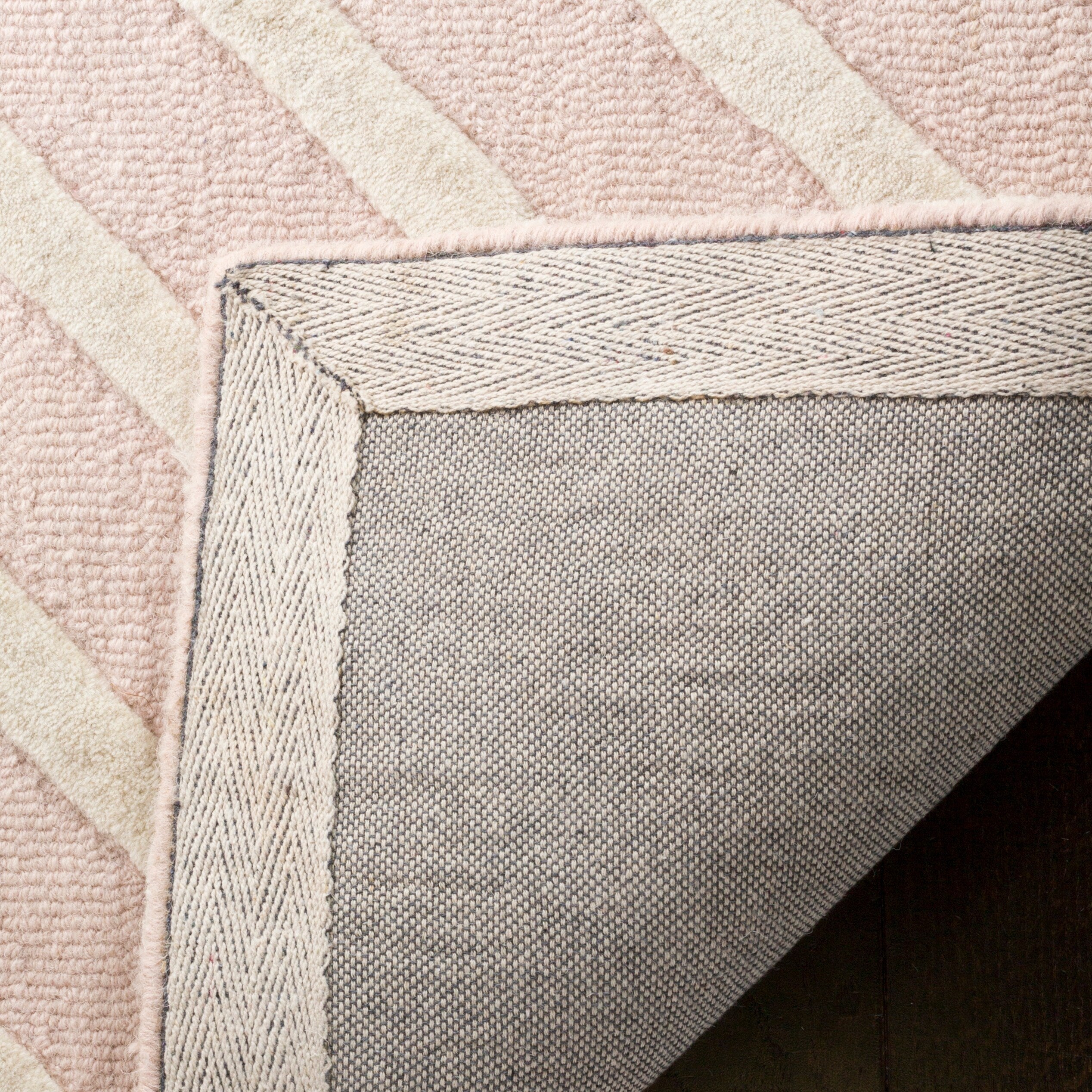 Tapis en laine Brionna fait main pour enfants SAFAVIEH