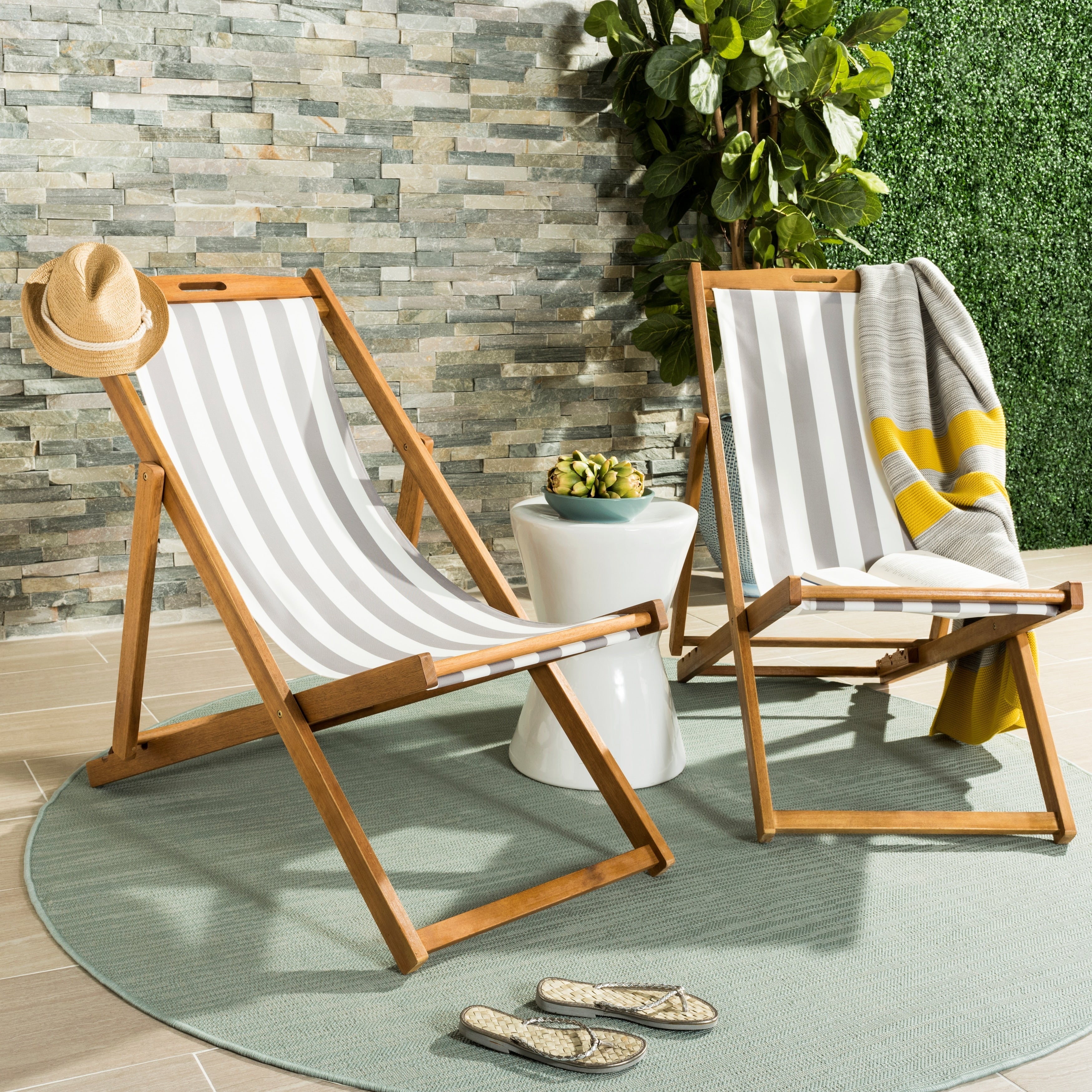 Chaises pliantes d'extérieur Natalya de SAFAVIEH (lot de 2) - 24 l x 34 p x 41 h