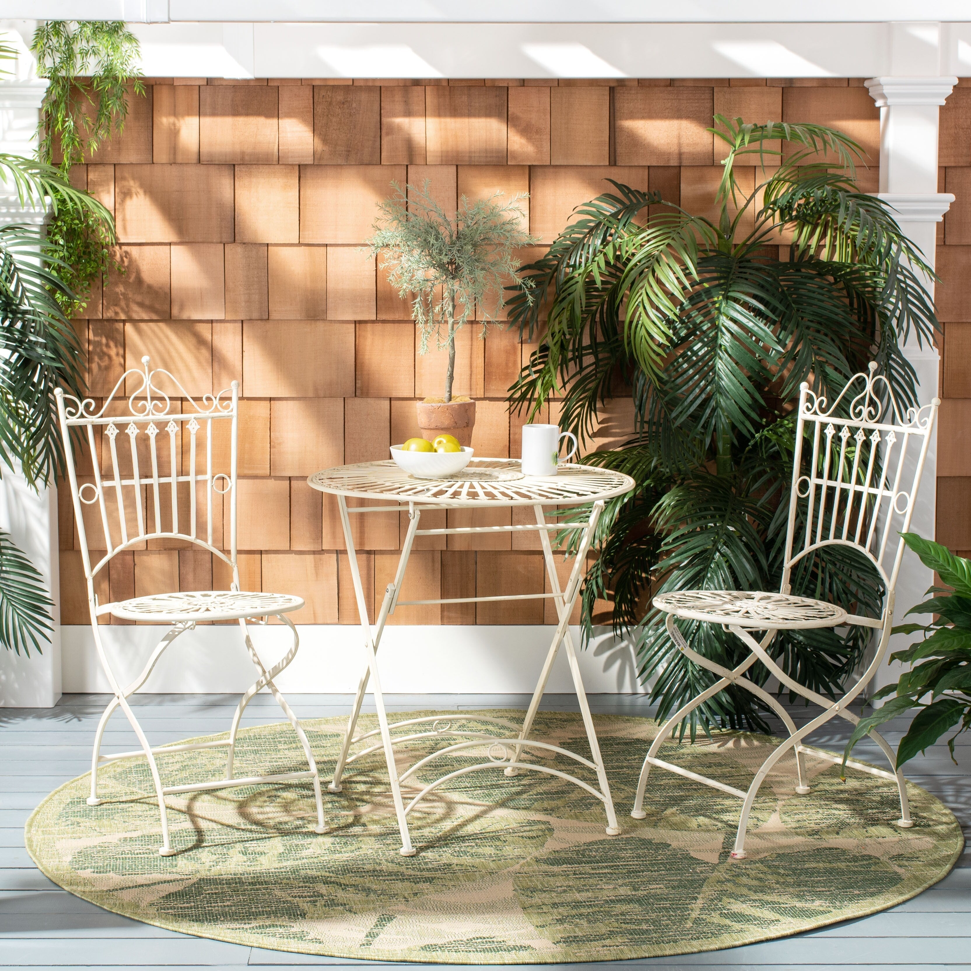 Ensemble bistrot d'extérieur 3 pièces en fer de style victorien Saige de SAFAVIEH - 28 l x 28 p x 38 h
