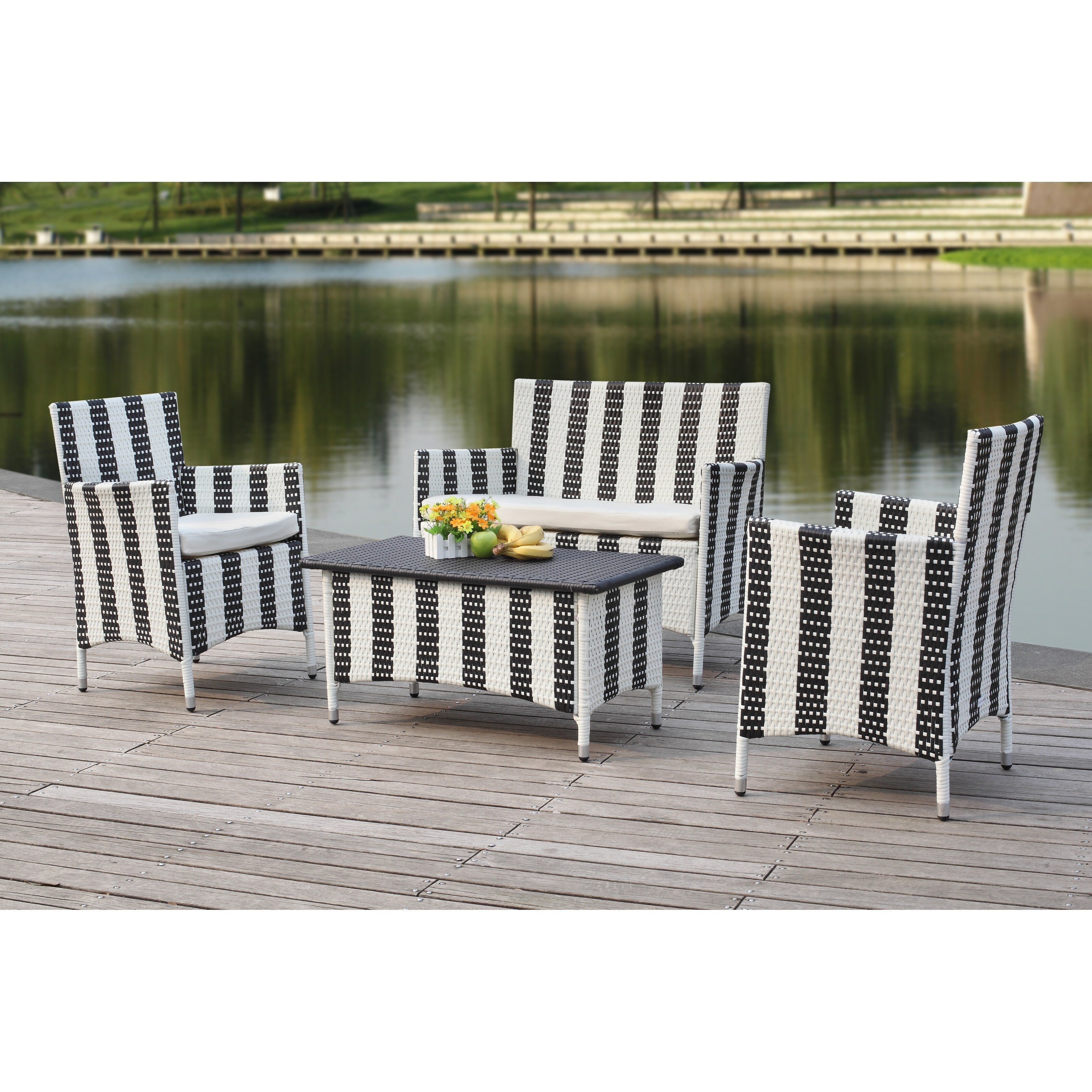 Ensemble de patio d'extérieur SAFAVIEH Simka marron/sable (4 pièces) - 43 l x 34 P x 23 H