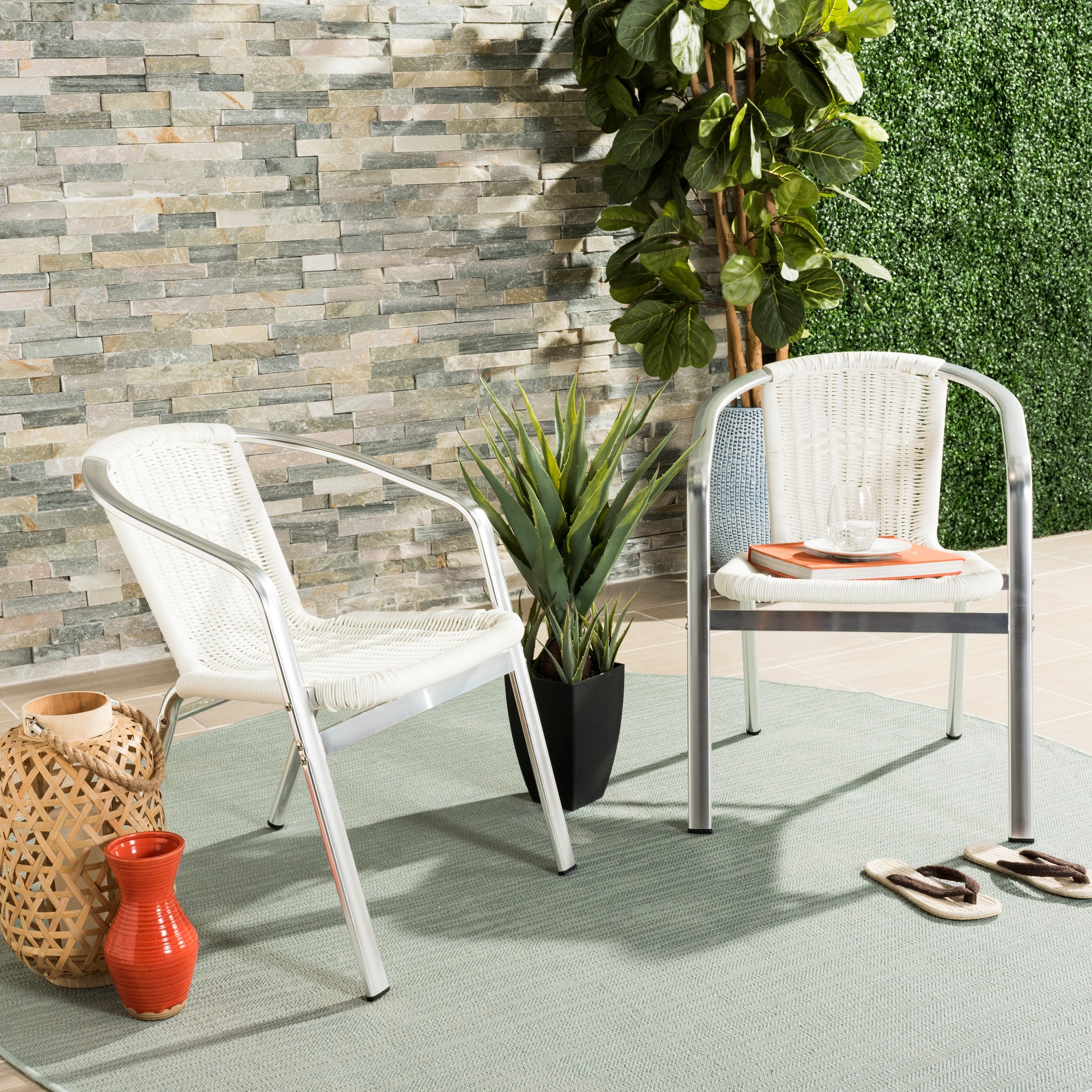 Chaises empilables d'intérieur et d'extérieur SAFAVIEH Shelia (lot de 2) - 22 L x 23 P x 28 H